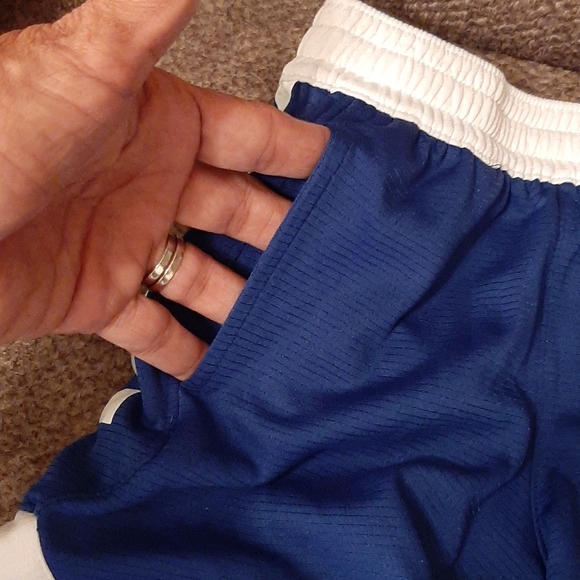 Nike toddler boys shorts size 4 - Picture 2 of 7